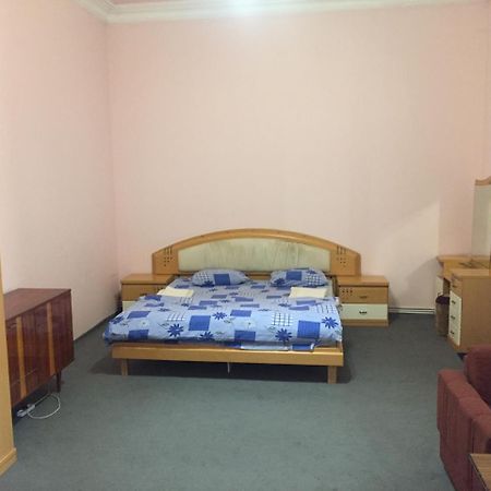 Noy Hostel Yerevan Exterior photo